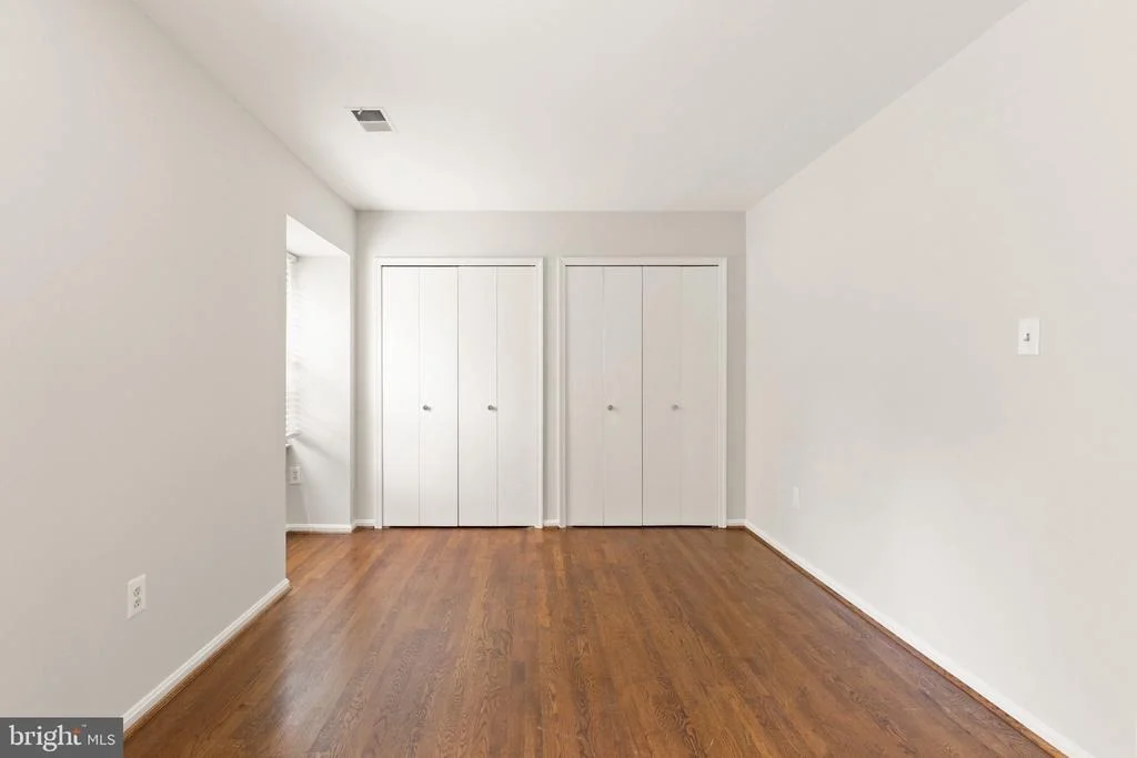 Photo of 2037 DURAND DRIVE