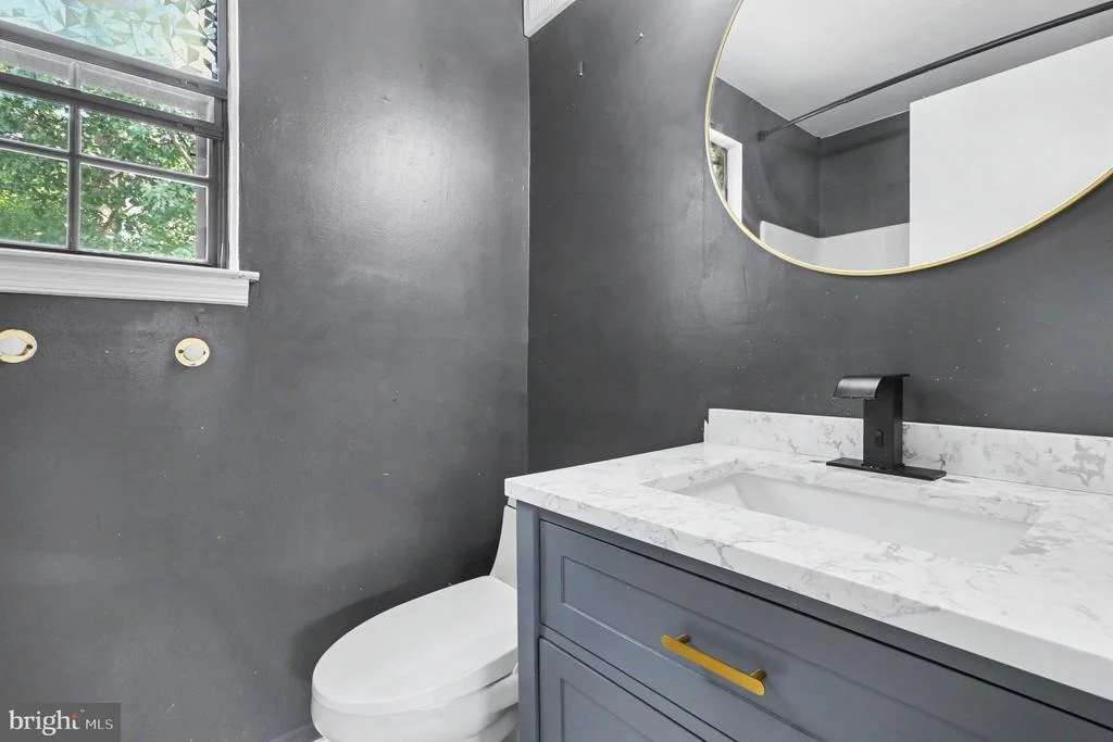 Photo of 737 FOX CHASE CIRCLE