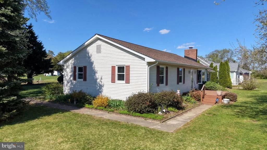 Photo of 131 COMANCHE CIRCLE