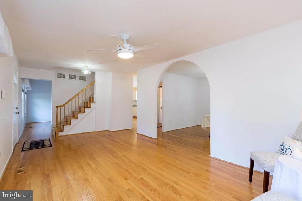 Photo of 9609 PODIUM DRIVE