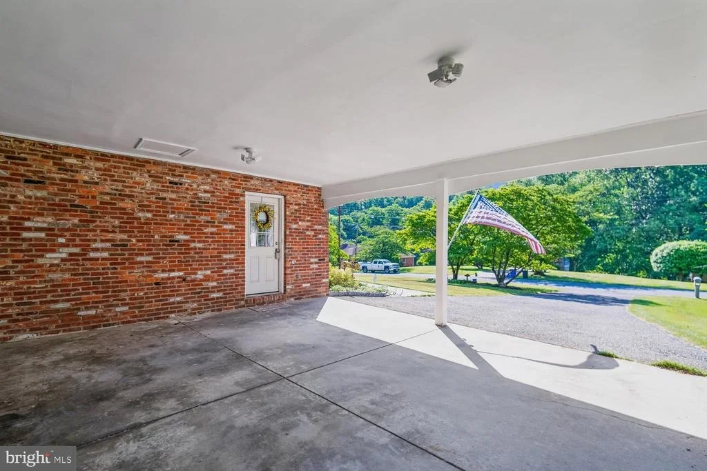 Photo of 13818 OVERTON LANE