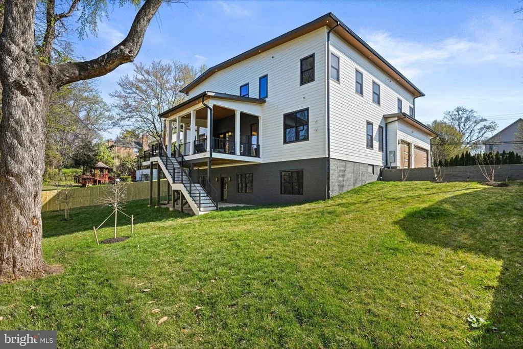 Photo of 1052 BALLS HILL ROAD