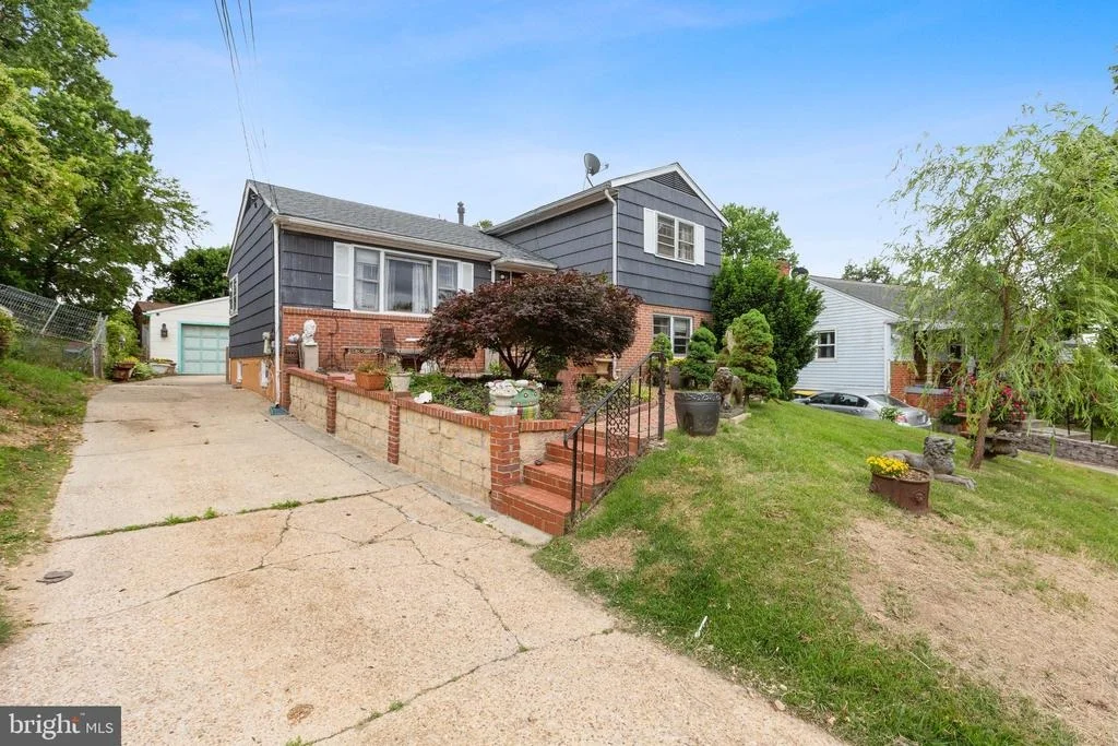 Photo of 2705 HUGHES ROAD