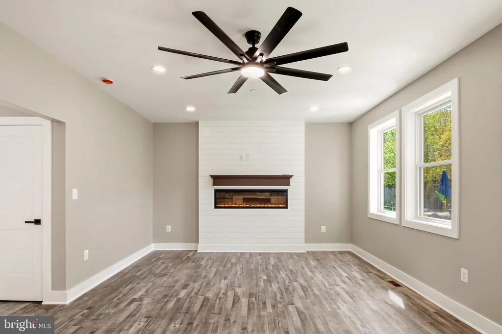 Photo of 584 PARK ROAD