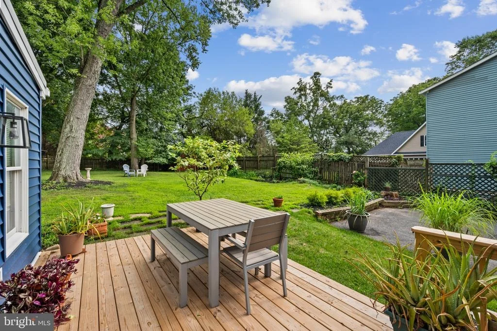 Photo of 213 PIPING ROCK DRIVE