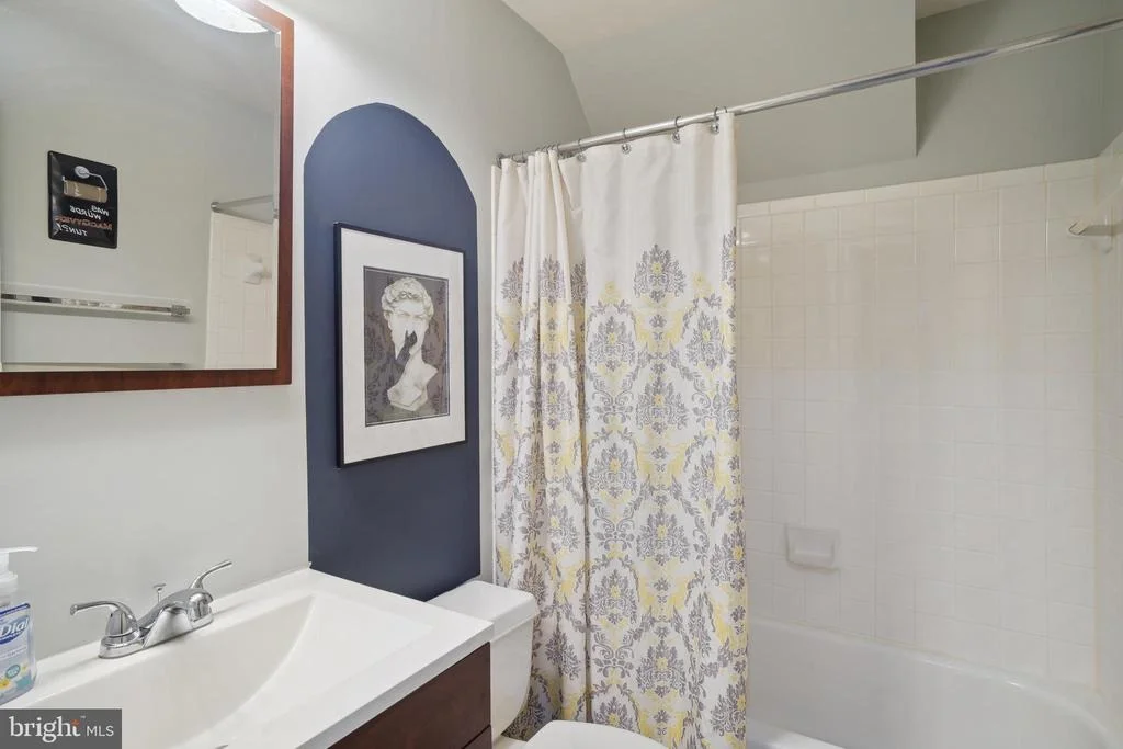 Photo of 5230 KINGSBROOK DRIVE