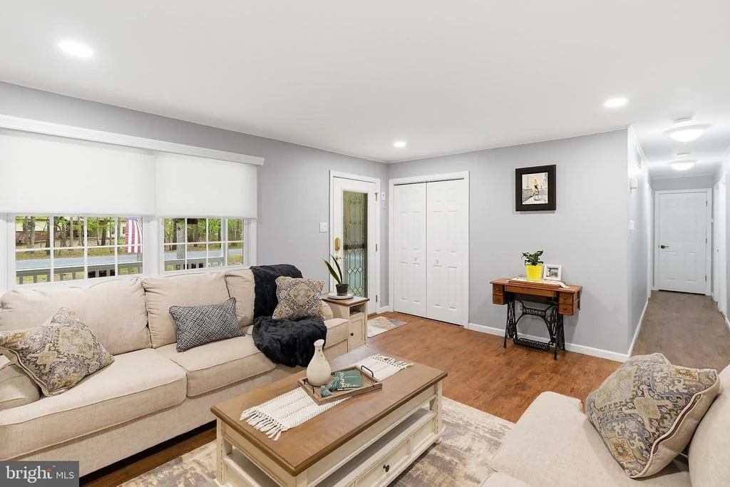 Photo of 33 RED OAK DRIVE