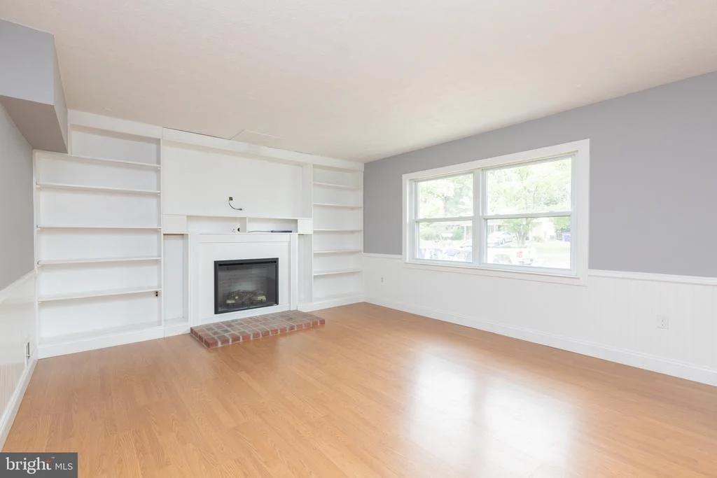 Photo of 706 UNIVERSITY DRIVE