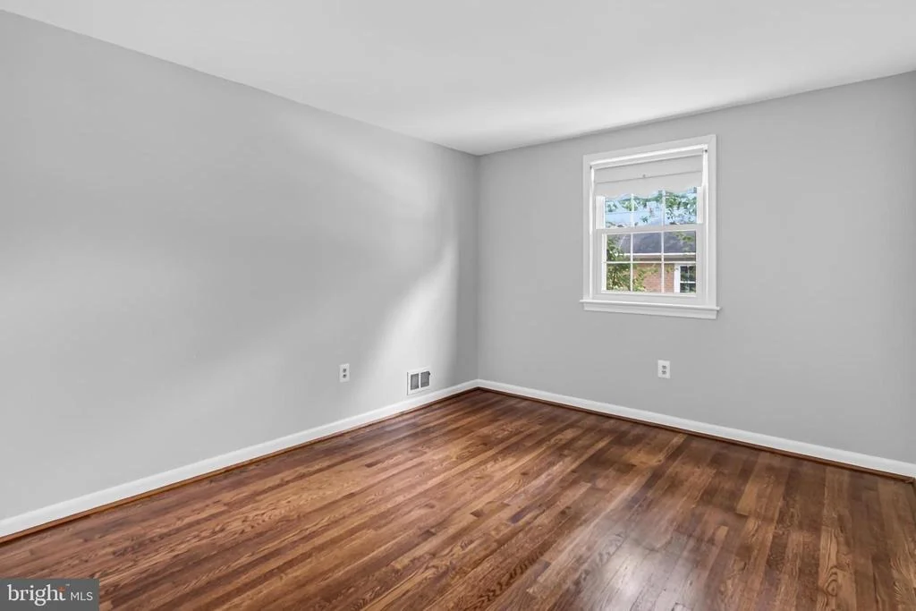 Photo of 4019 ROBERTSON BOULEVARD