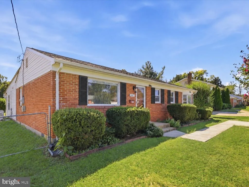 Photo of 9407 KING GEORGE DRIVE