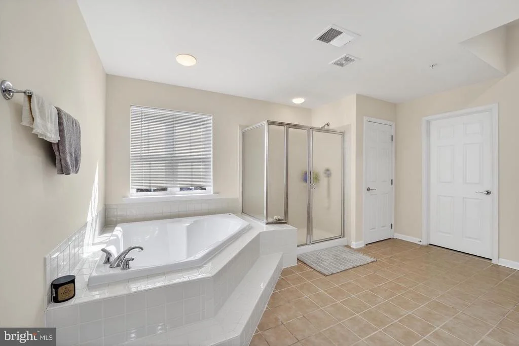 Photo of 16101 VENICE ROAD