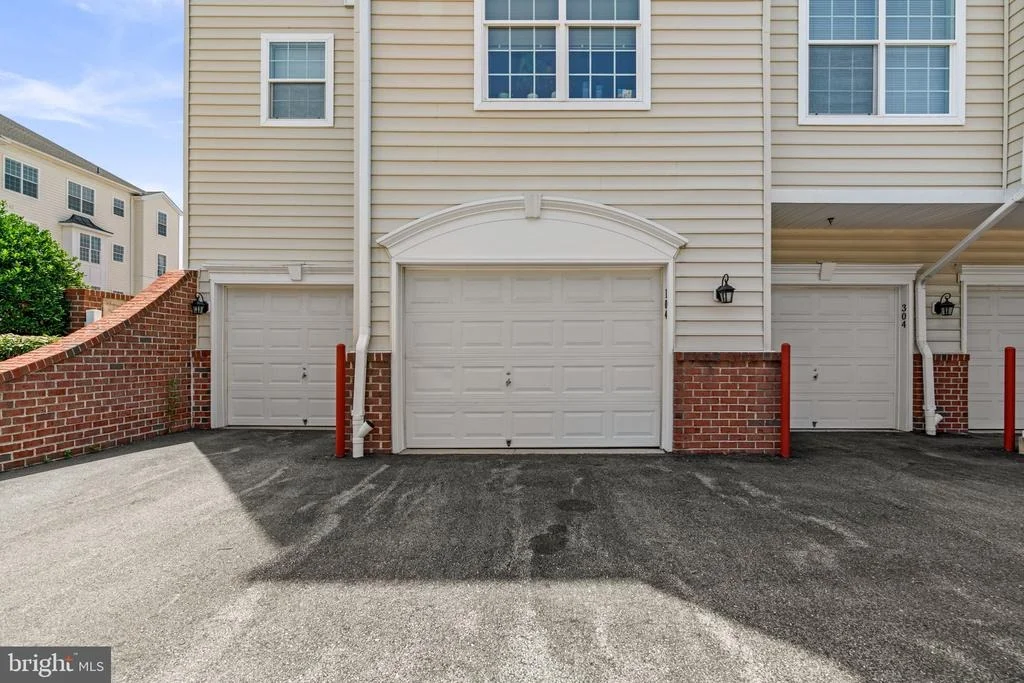 Photo of Unit 104 at 7315 MAPLECREST ROAD