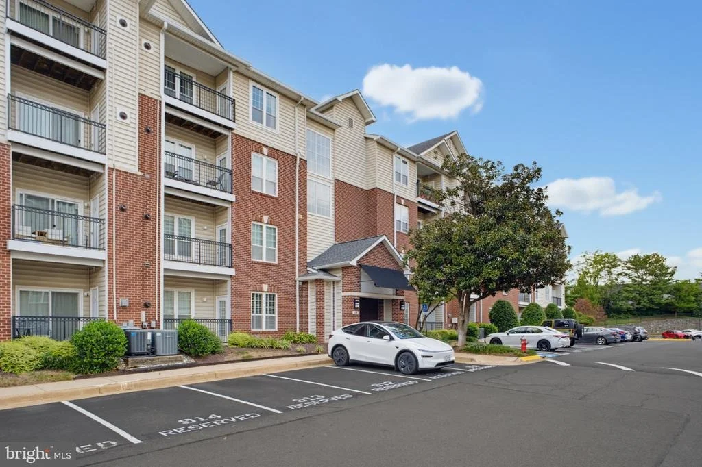 Photo of Unit 7109 at 1570 SPRING GATE DRIVE