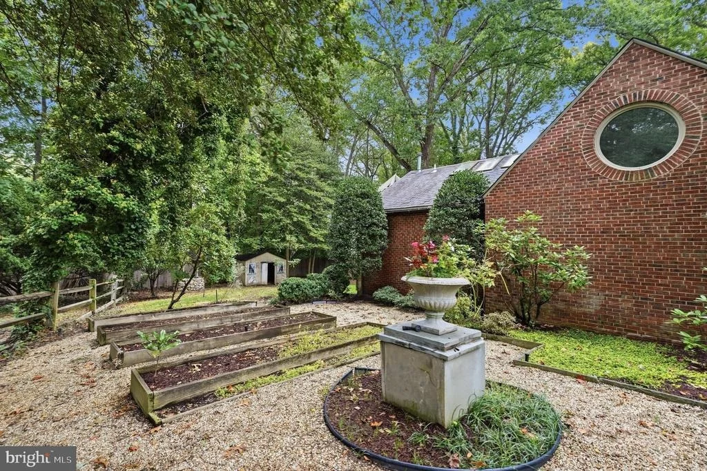 Photo of 10601 SWEETBRIAR PARKWAY