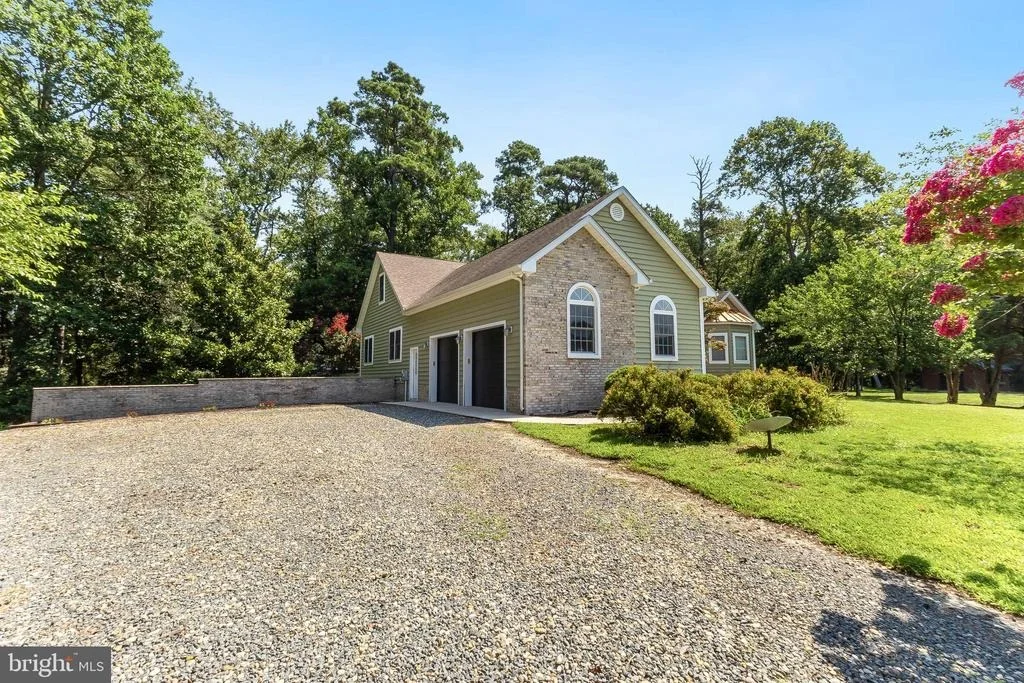 Photo of 33015 FOREST KNOLL DRIVE