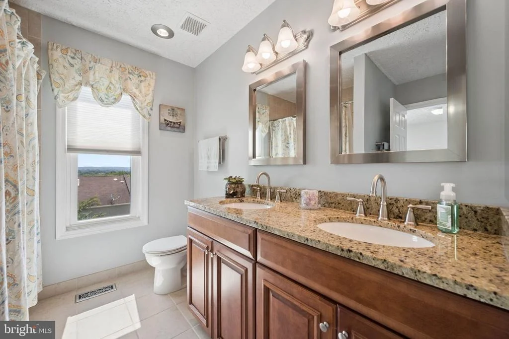 Photo of 6305 DERBY CIRCLE