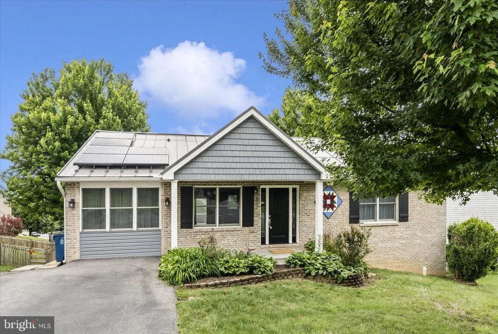 Photo of 31 AMANDA DRIVE