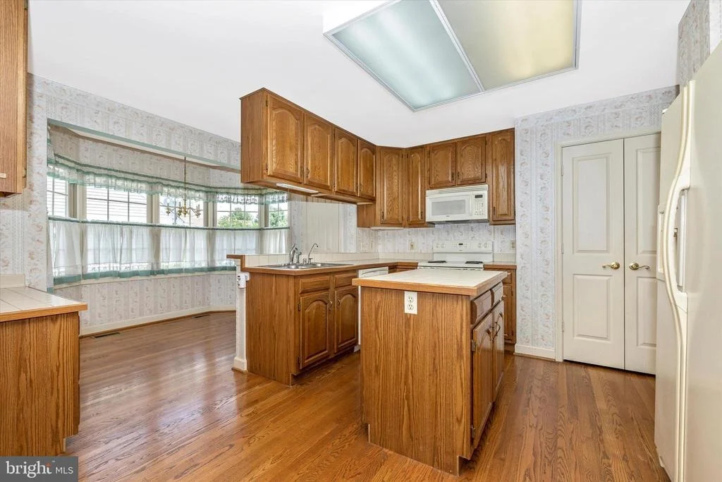Photo of 827 DUNBROOKE COURT