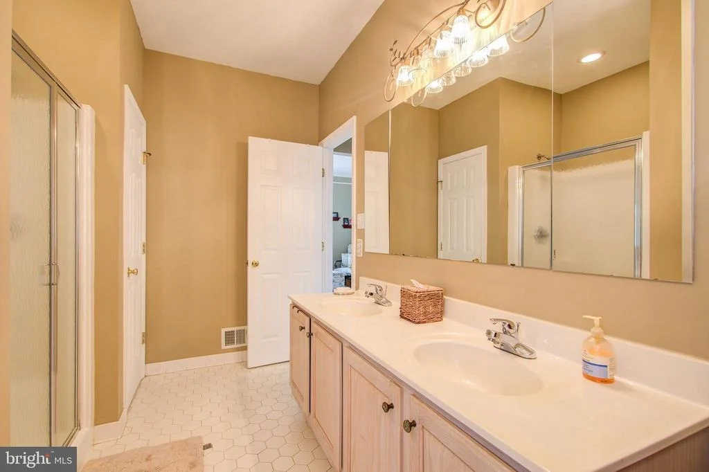 Photo of 6704 SKIPWITH COURT