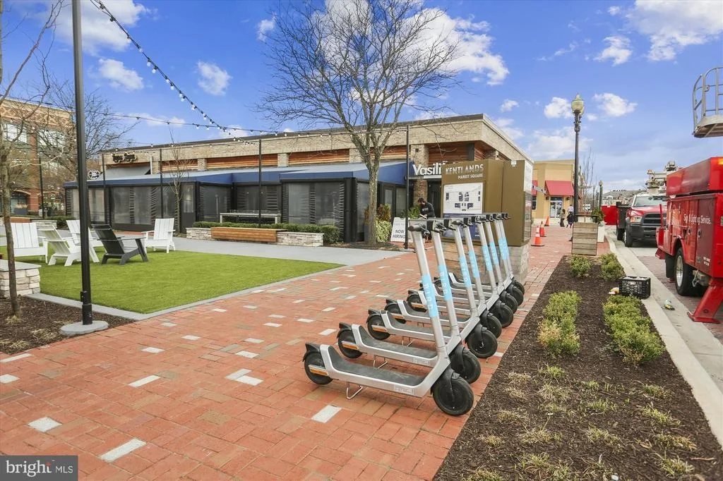 Photo of 11816 LONGDRAFT COURT