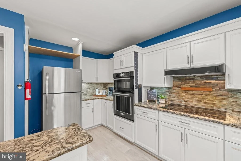 Photo of 223 PINEVIEW DRIVE
