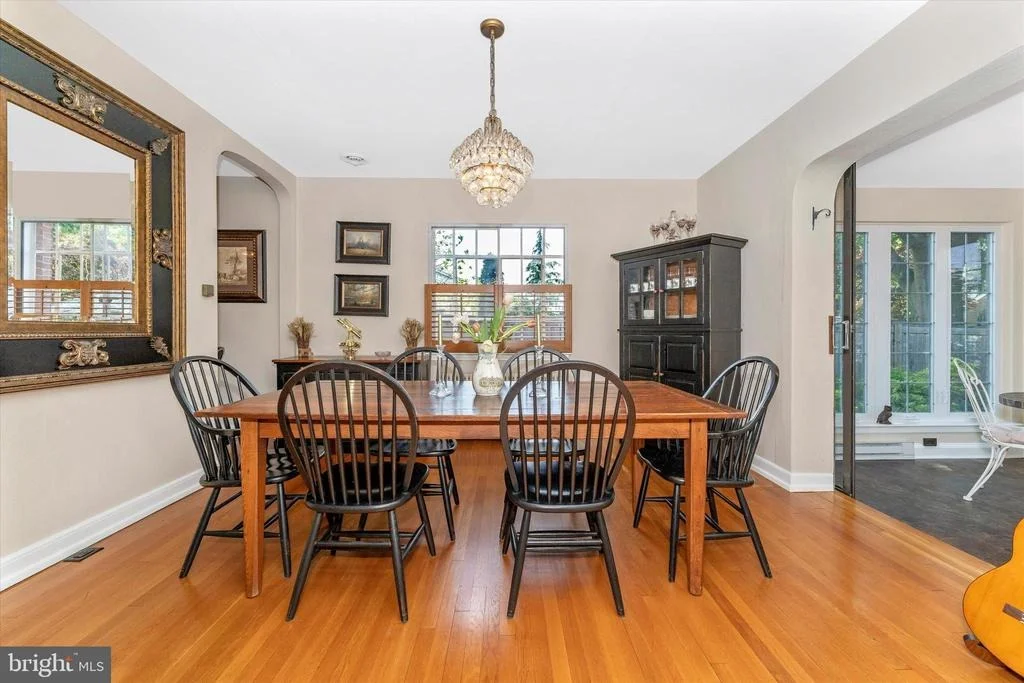 Photo of 402 W 2ND STREET