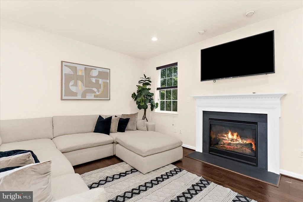 Photo of 7807 STONEBRIAR DRIVE
