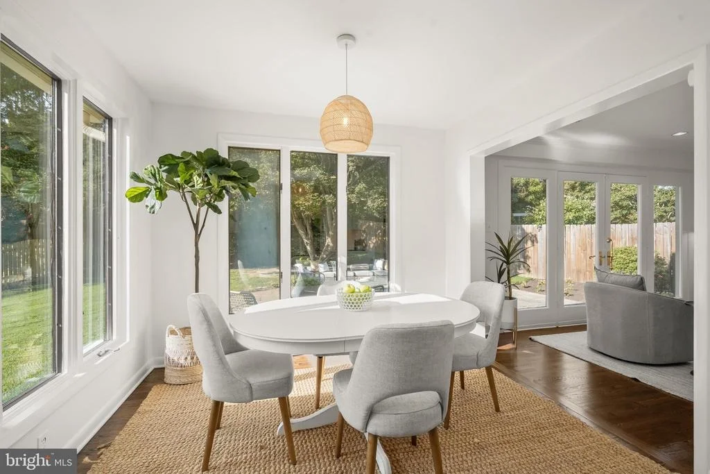 Photo of 6117 OVERLEA ROAD