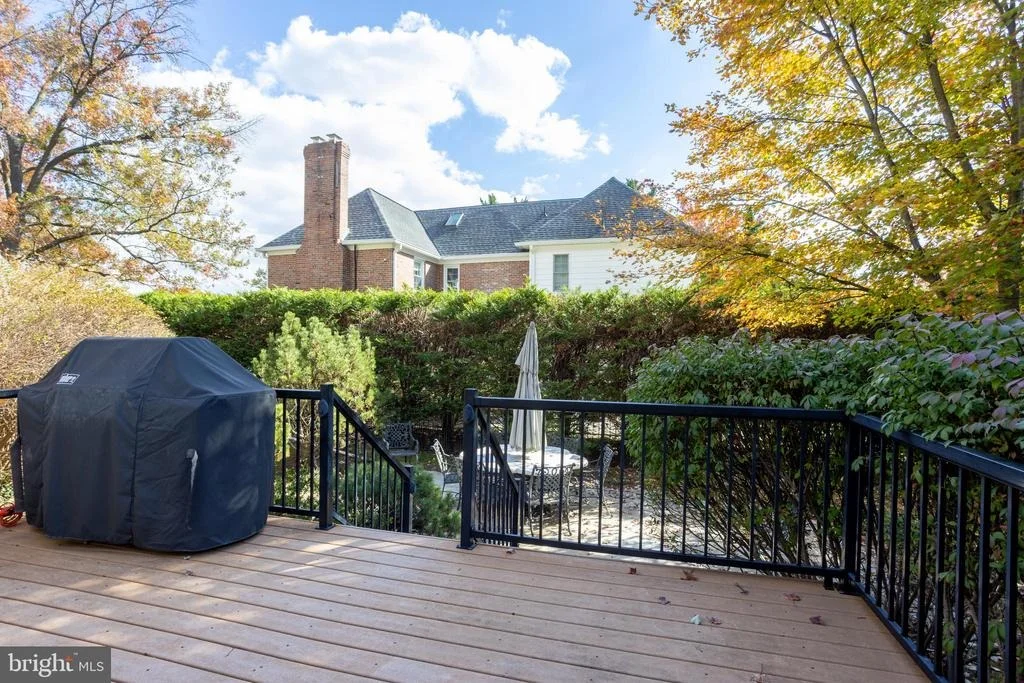 Photo of 3306 LABYRINTH ROAD