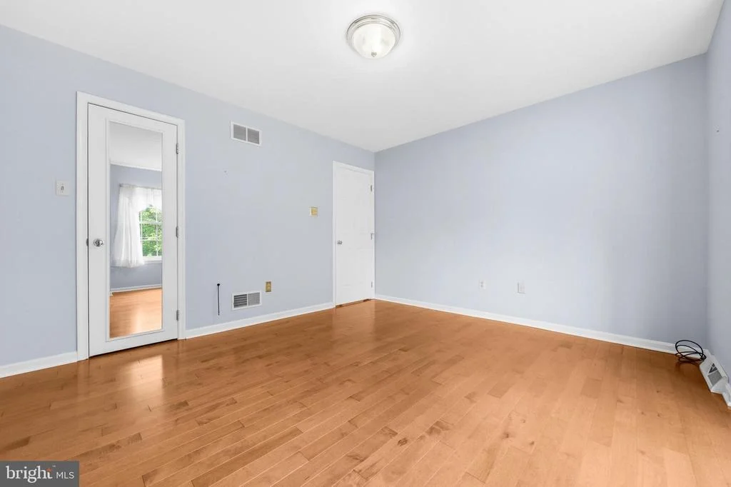 Photo of 704 COLLIER COURT