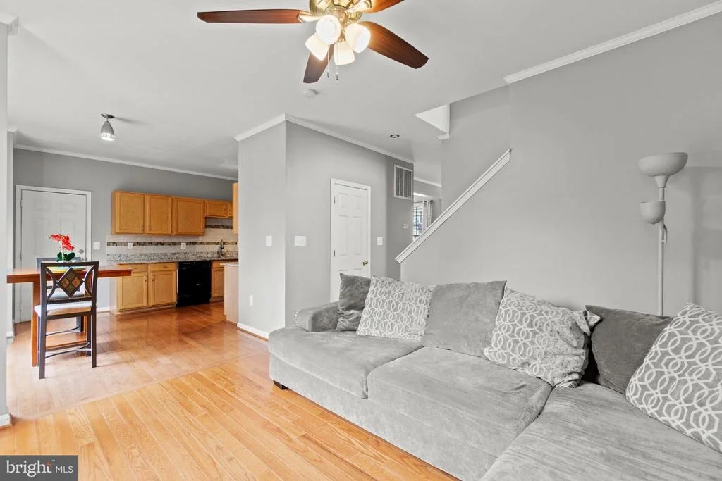 Photo of 6912 VERSAILLE DRIVE