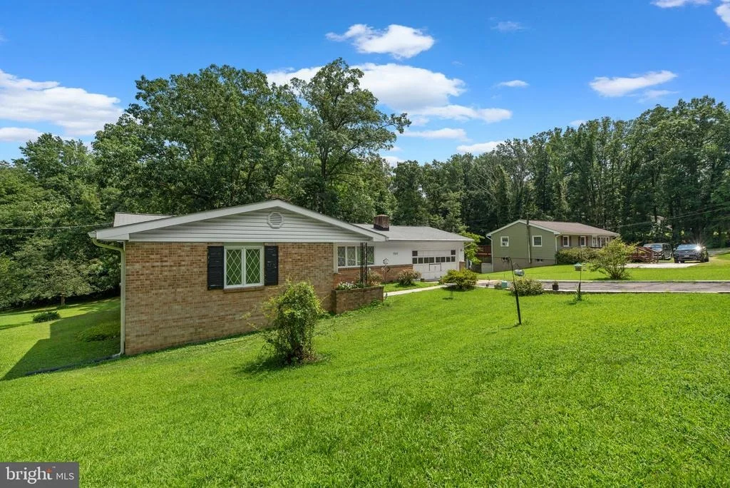 Photo of 7517 RACE ROAD