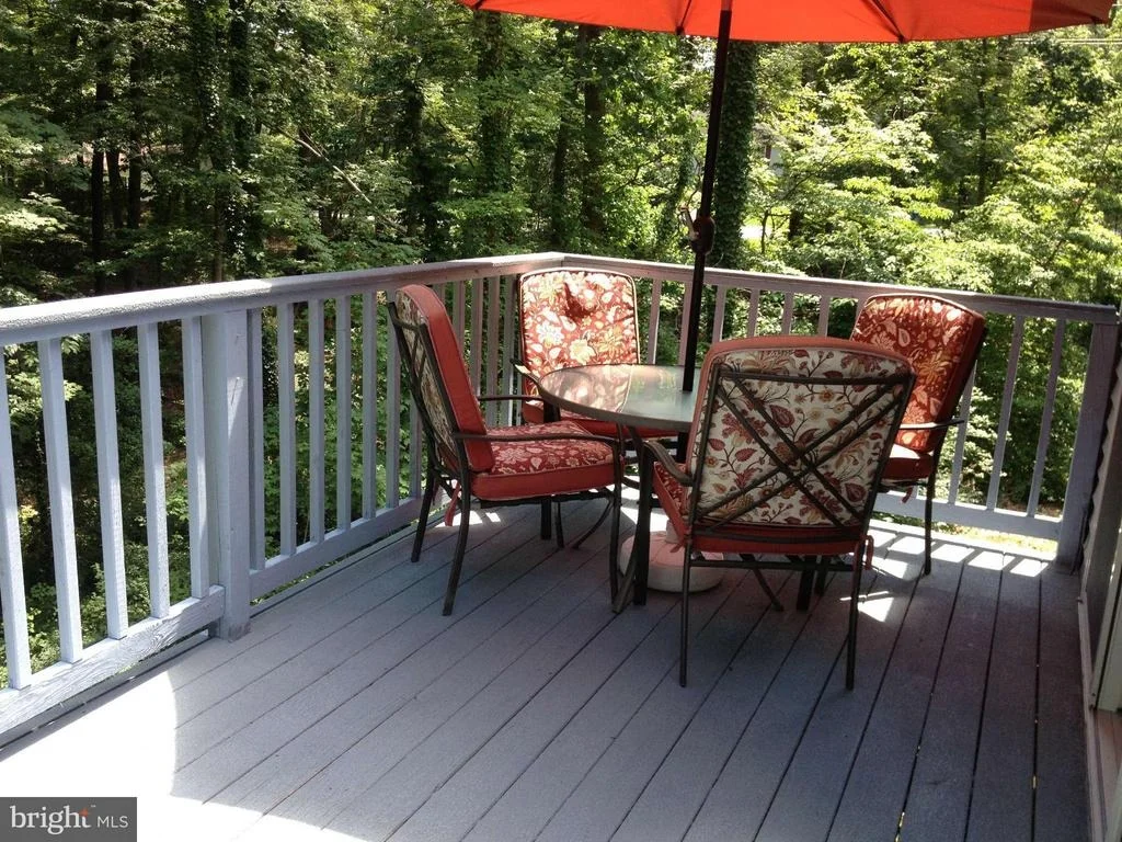 Photo of 11870 HIGHVIEW CIRCLE