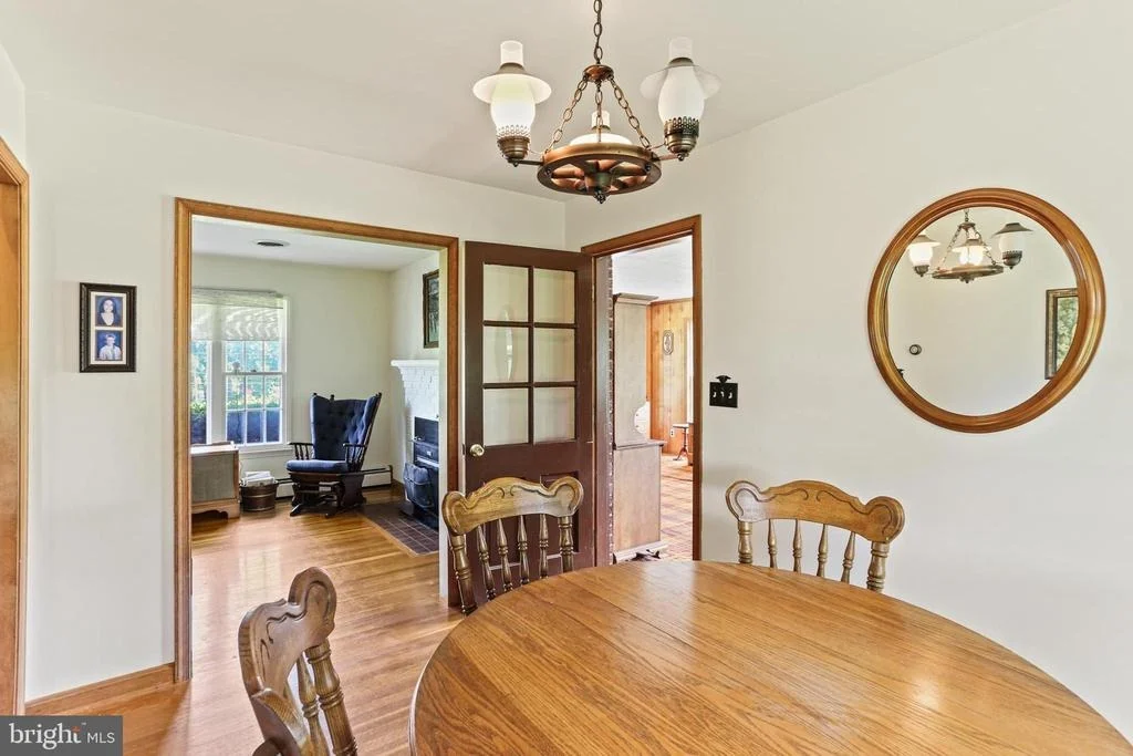Photo of 24128 DOREEN DRIVE