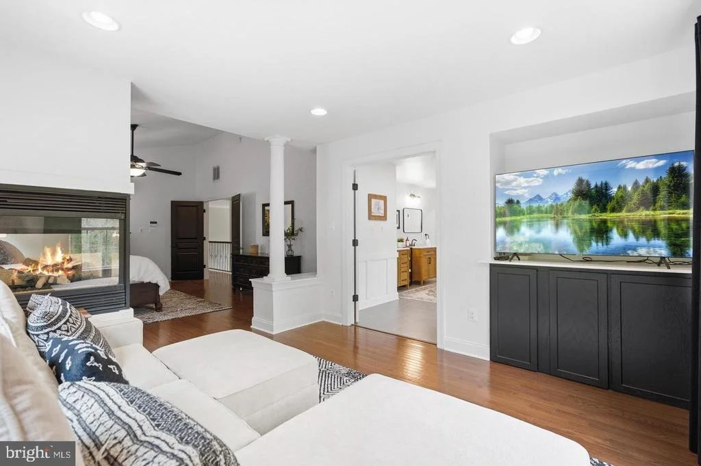 Photo of 3820 LEAFCREST COURT