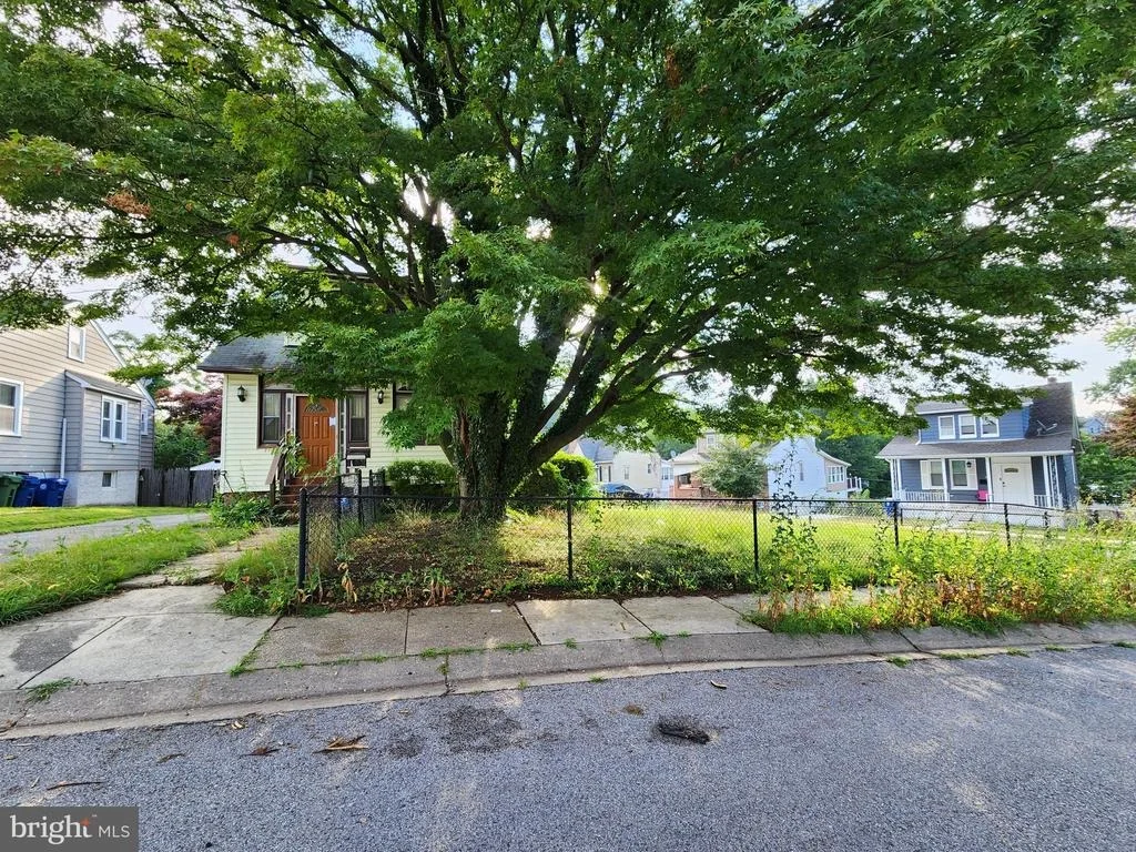 Photo of 3906 FORRESTER AVENUE