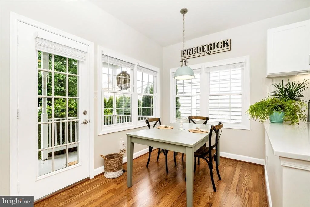 Photo of 2447 MERCHANT STREET