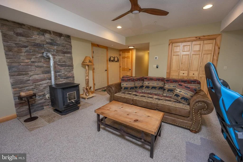 Photo of 276 SUNDANCE WAY