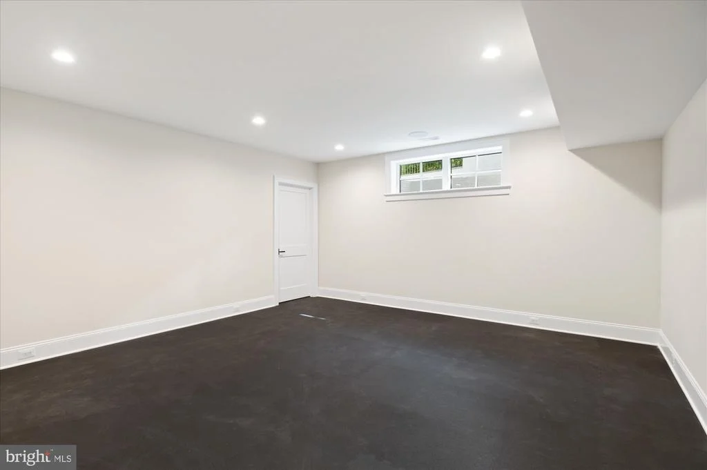 Photo of 1800 MONZA ROAD