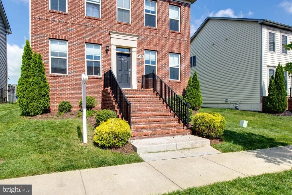 Photo of 4396 SHAMROCK DRIVE