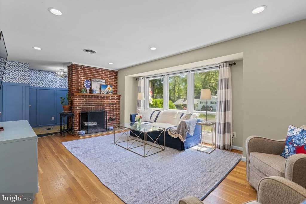 Photo of 52 SUNSET DRIVE