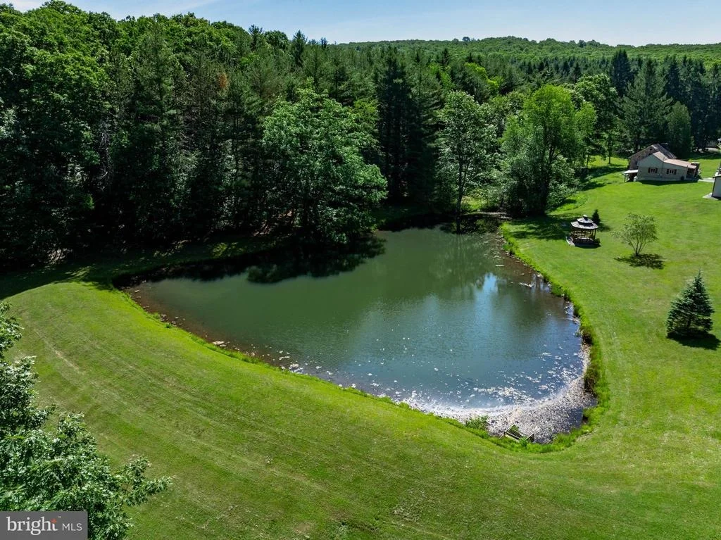 Photo of 392 DEER RUN LANE