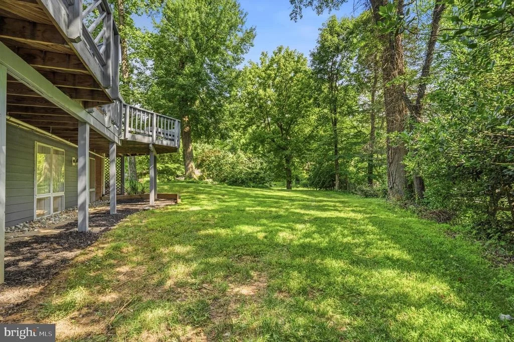 Photo of 9416 HOLBROOK LANE