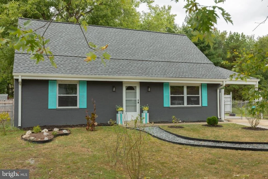Photo of 706 UNIVERSITY DRIVE