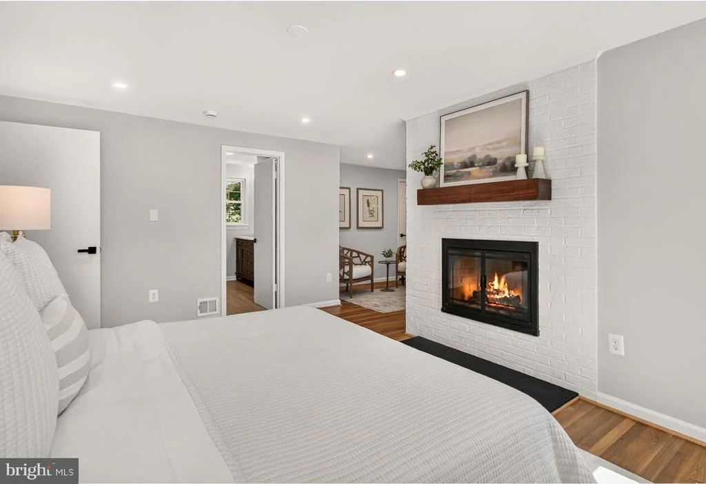 Photo of 4018 ROBERTSON BOULEVARD