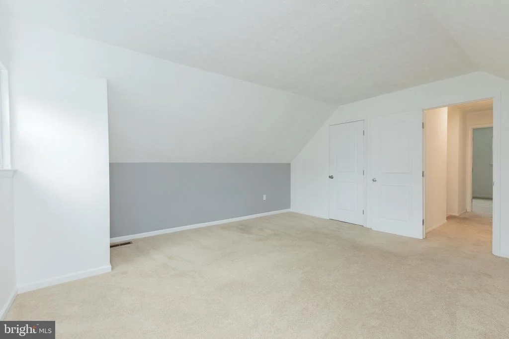 Photo of 706 UNIVERSITY DRIVE