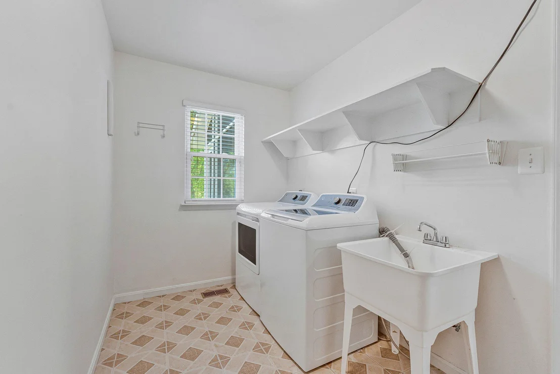 Photo of 3683 BLENHEIM BOULEVARD
