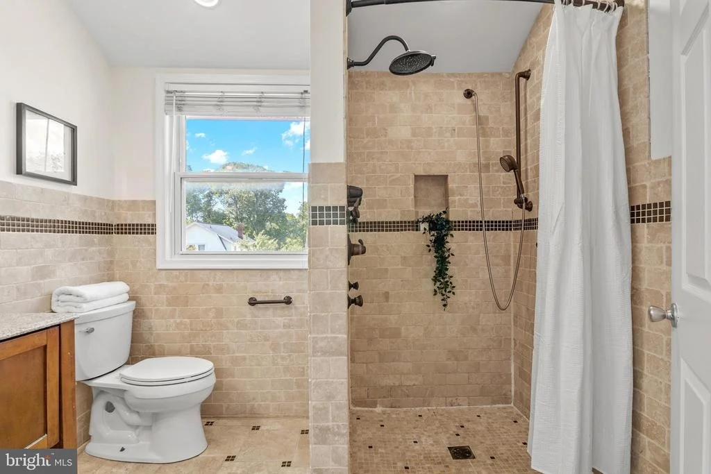 Photo of 3305 DEVONSHIRE DRIVE