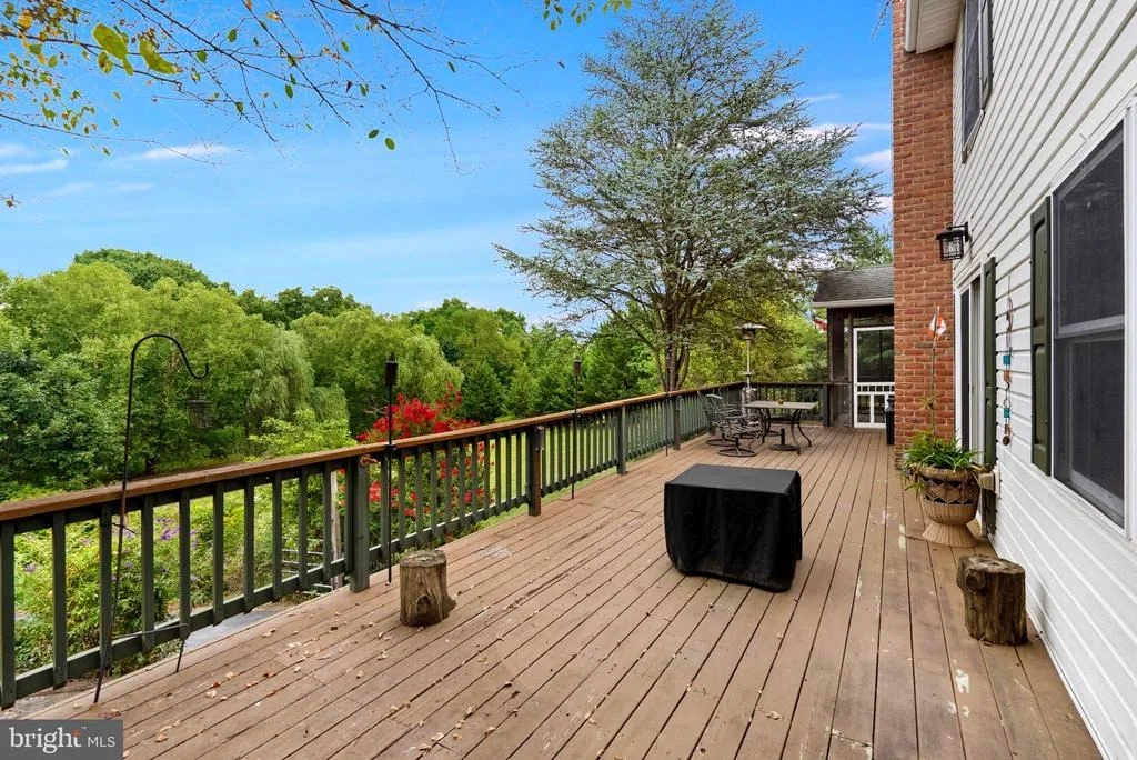 Photo of 955 STAYMAN DRIVE