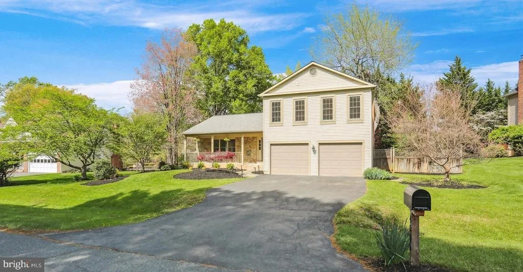 Photo of 4009 EVANGELINE TERRACE